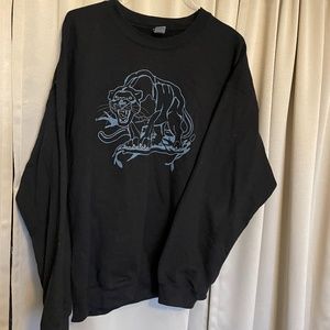 Size XL Crewneck Sweater with Panther